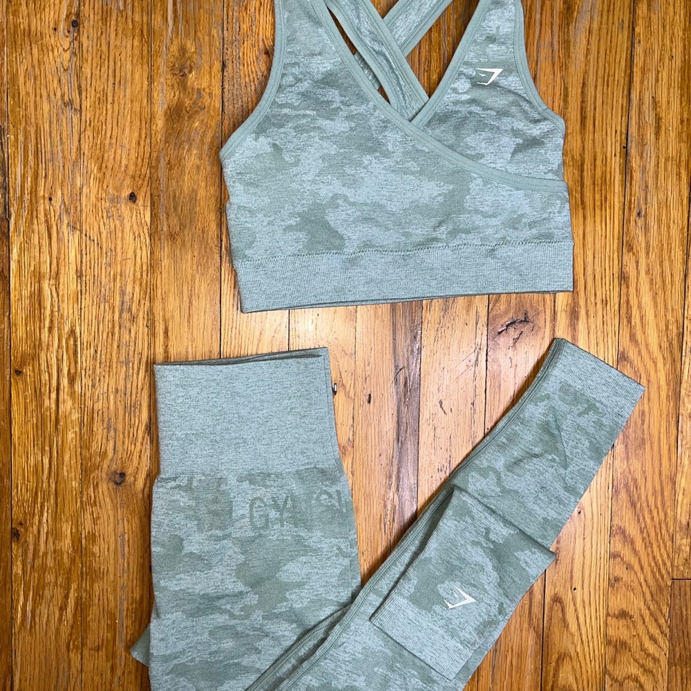 Gymshark Camo Seamless Set- Sage Green S